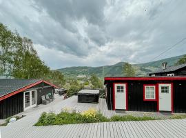 Traditional Charm And Modern Style In Vågå, Hotel in Vaga