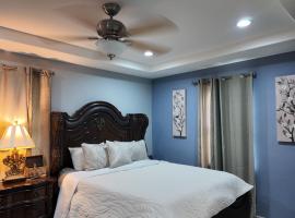 Spacious 4BR 3Baths Near Airport and La Plaza Mall, Hotel in McAllen
