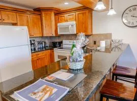 Snowmass 2br Getaway Pool, Hot Tub & Ski Access - D2