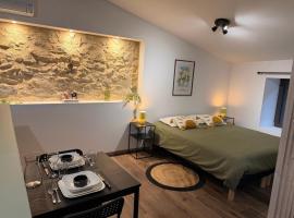 La Cachette du Pont - Studio Cosy et Lumineux, hôtel à Andance