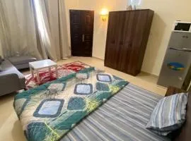 Abu dhabi Elegant Studio with parking for married Couple or Single