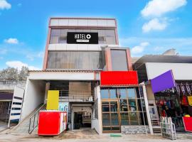 Hotel O Kardameshwar Mahadev Temple Varanasi Formerly Pheonix Rooms, hotel i Kakarmatha