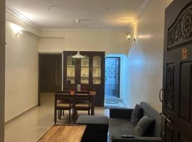 Anchor by Rumos - A Spacious, Well-Equipped 2BHK, hotel i Lingampalli