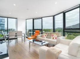 Upscale 3BR City Apartment Central CBD Living - Hosted by Canstay