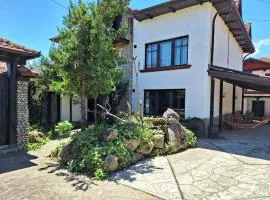 Къща за гости Бащин дом