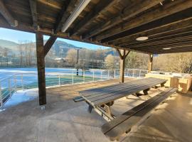 Location 12 personnes SPA pêche chez Mémère Hélène, hotel i Fresse