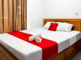 RedDoorz at Pantai Karangpapak، فندق في Mancagahar
