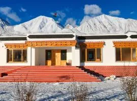 Vajra Inn Pangong