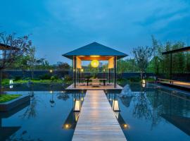 Terra Art Sky Garden Hotel Chengdu, hotelli kohteessa Chengdu