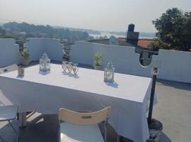 Fully furnished luxury 4BR house, Hotel in Moratuwa
