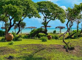 MareCoves Resort & Glamping، مكان تخييم فخم في Cilangkahan