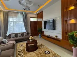 Jolly's Homestay Poolside Upper floor