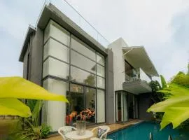 ELIVAAS Puro Sol 3-BHK Villa In a Gated Complex With Private Pool & Bathtub Near Popular Beaches