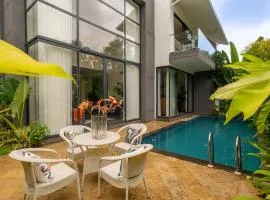 ELIVAAS PUro Sol 3-BHK Villa In a Gated Complex With Private Pool & Bathtub Near Popular Beaches