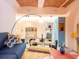 Charming apartment in historic villa front sea with free parking, near Portofino