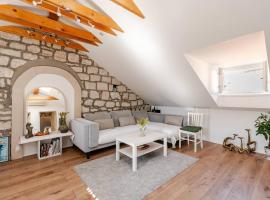 Old Town Port Apartments, hotel v Dubrovníku