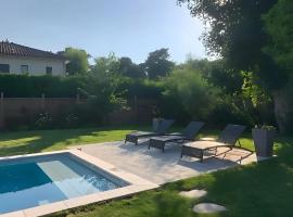 Chambres Contemporaine - Ecully, hotel i Écully