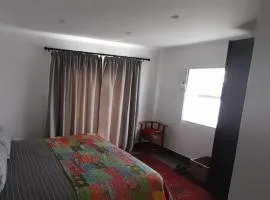 West Coast Cozy I Near Golden Mile & Beach