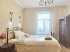 Romantic Old Town Hideaway