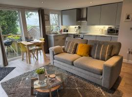 The Hutch Devon โรงแรมในLongdown