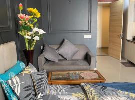 Viesnīca Perfect party place, best for couple & Family stay pilsētā Gāzijābāda