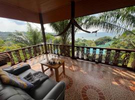 Sunset Seaview at Salad Beach Big Bungalow – hotel w mieście Salad Beach