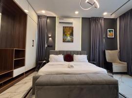 Relaxing 2-bedroom Escape, Hotel in Lekki