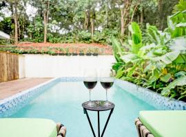 DanCenter Havana Villa Siolim | 3BHK | Pvt Pool | Goa, hotell i Goa