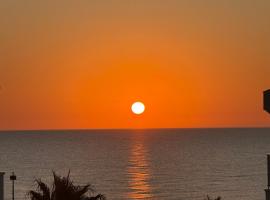 SUNSET RELAX ll LARGE TERRACE - BRAND NEW MIRAMAR BEACH, Hotel in Miramar
