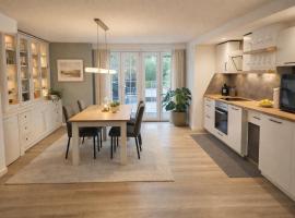 2 Zimmer Apartment am Zoo mit Garten, hotel di Wuppertal