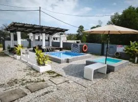 Anna Homestay Penarik Private Pool