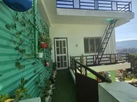 Roaming Rovers - Pet-Friendly & Peaceful Homestay in Almora