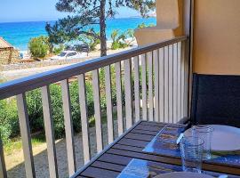 Studio standing classé meublé de tourisme avec terrasse vue mer " les pieds dans l'eau " à Algajola, hotel di Algajola
