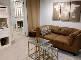 Private Suite With Private Entrance - Entire Place