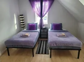 Cute apartment close to highway