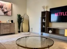 Spacious 2BR Apartment,3 Bathrooms, Near Mall