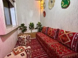 Appartement chic- Terrasse avec touche amazigh