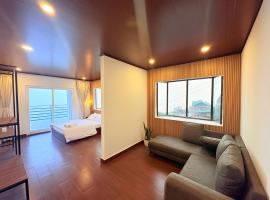 Hotel Emili & Restaurant Kurseong All Mountain View Room With Parking Facility, hotel i Kurseong