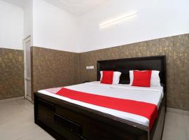 Hotel O Punjab Residency, hotel a Banūr