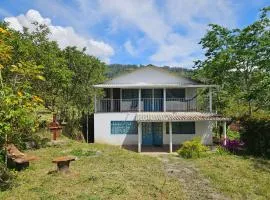 Acogedora casa campo en medio de la naturaleza