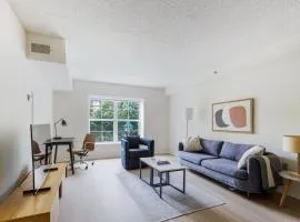 Blueground Hudson Exchange pool nr Liberty Park NYC-1890