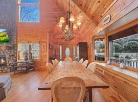 Johnny's Lakeside Hideaway