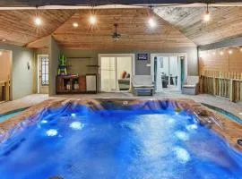 Pool Hot-Tub - 4 BR Luxury Home in Friendswood