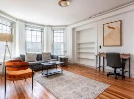 Blueground North Brookline washer nr Beacon St BOS-1177