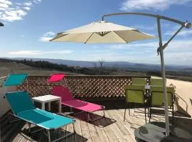 Maison Les Bruns, sur la route du Mont Ventoux