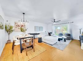 Revolta Fairway Retreat, hotel sa Mesa