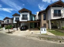 Modern Pura Vida Luxury - Private pool