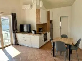 Apartment mit Blick auf das Wasser by Interhome