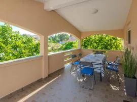 Apartment Apartment Zilic by Interhome