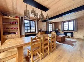 Chalet cosy à Flumet pour 8-10 pers. avec cheminée et WiFi - FR-1-505-191